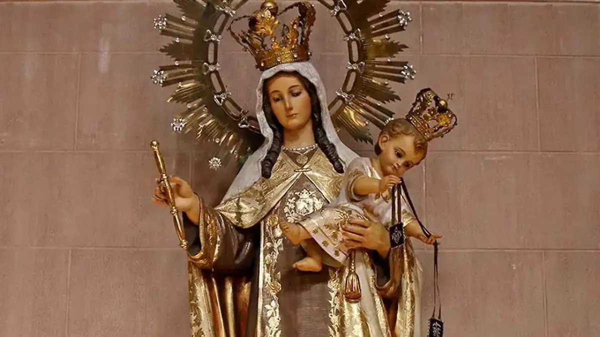 Una de las advocaciones de la Virgen María que más fieles tiene alrededor del mundo es la de la llamada Virgen del Carmen